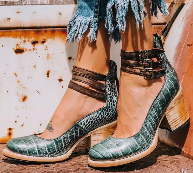 VERA | VINTAGE STRAPPY HEELS