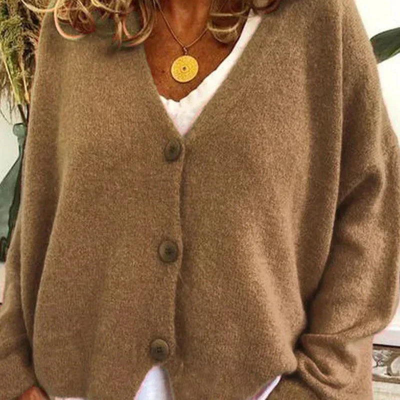 DIANA | COZY V-NECK CARDIGAN