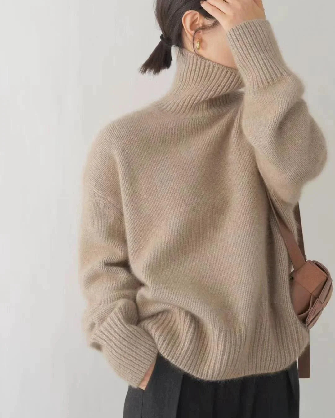 AMELIA | OVERSIZED TURTLENECK SWEATER