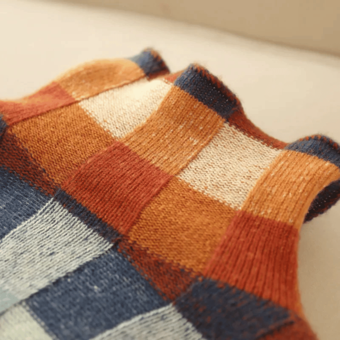 AMELIA | SPRING CHECK TURTLENECK