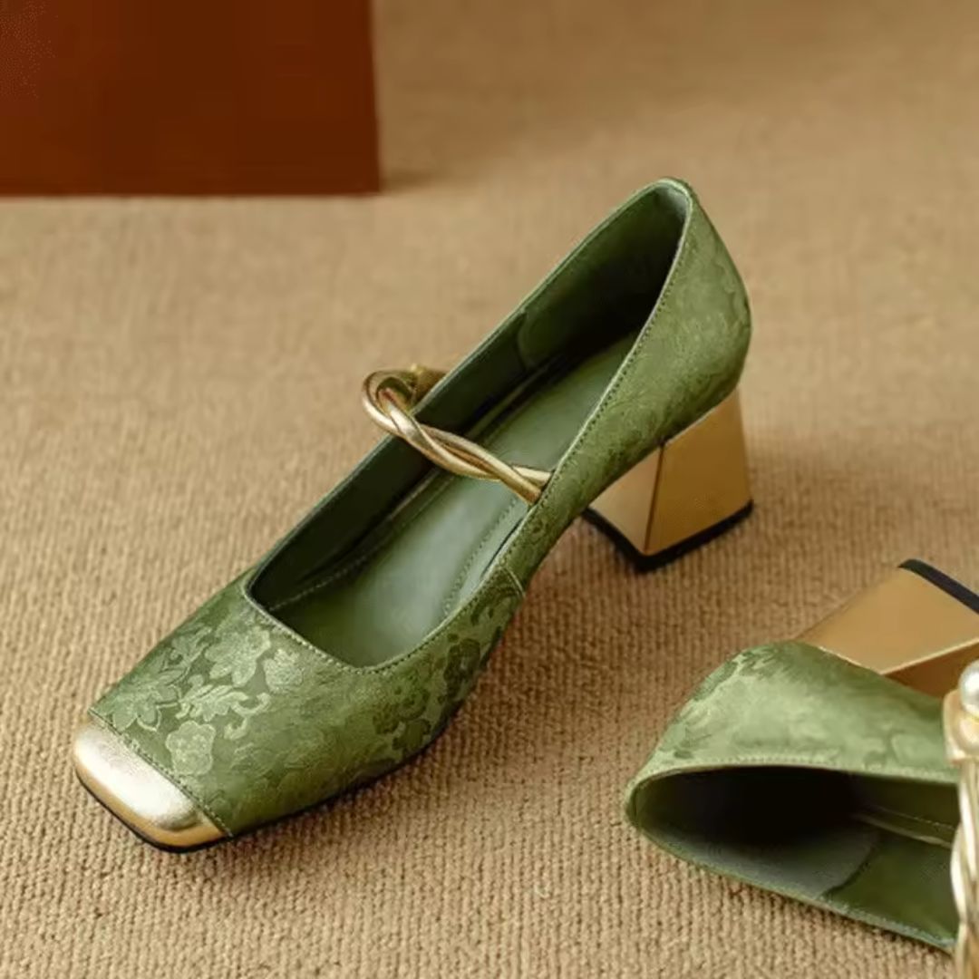 ISABEL | GOLD HEELS