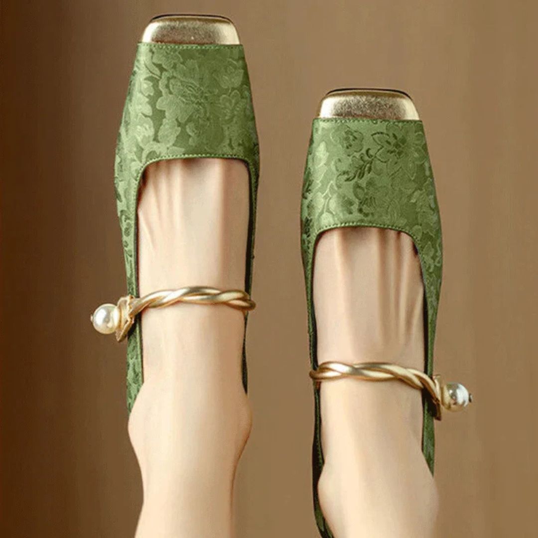 ISABEL | GOLD HEELS
