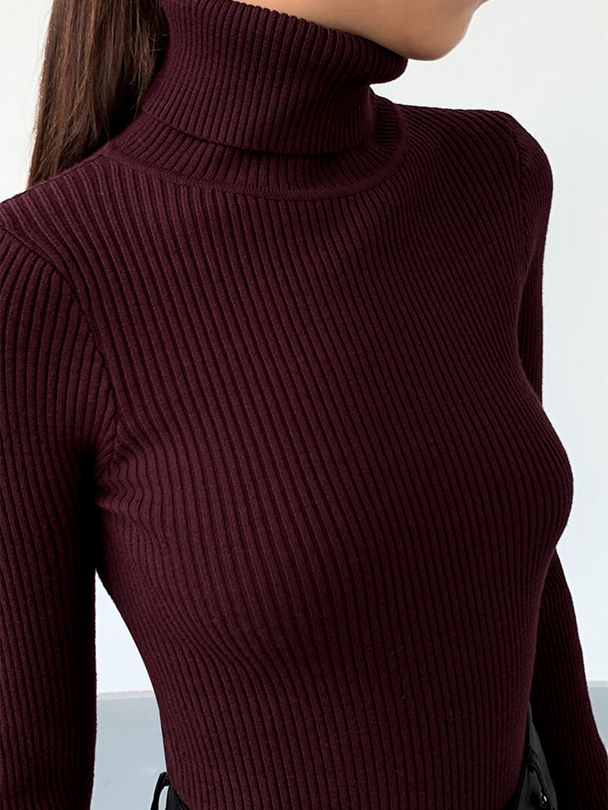 LILY | RIBBED TURTLENECK SWEATER