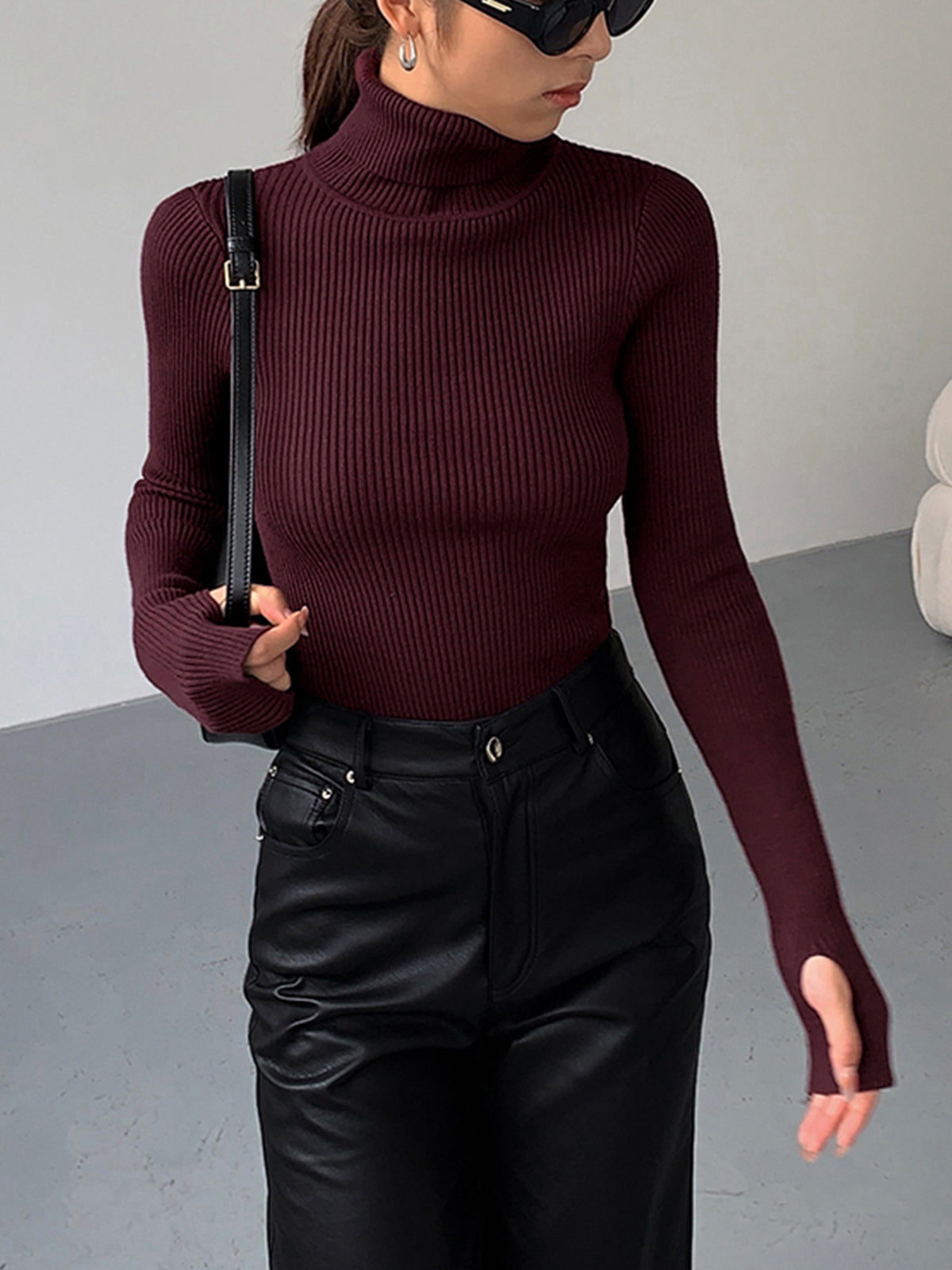 LILY | RIBBED TURTLENECK SWEATER