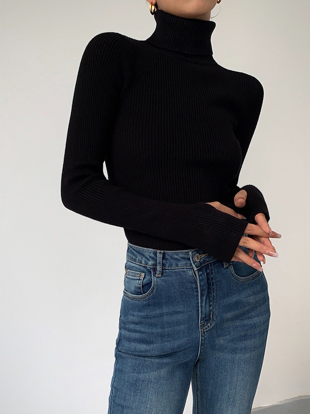 LILY | RIBBED TURTLENECK SWEATER
