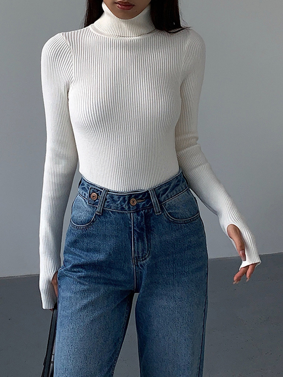LILY | RIBBED TURTLENECK SWEATER