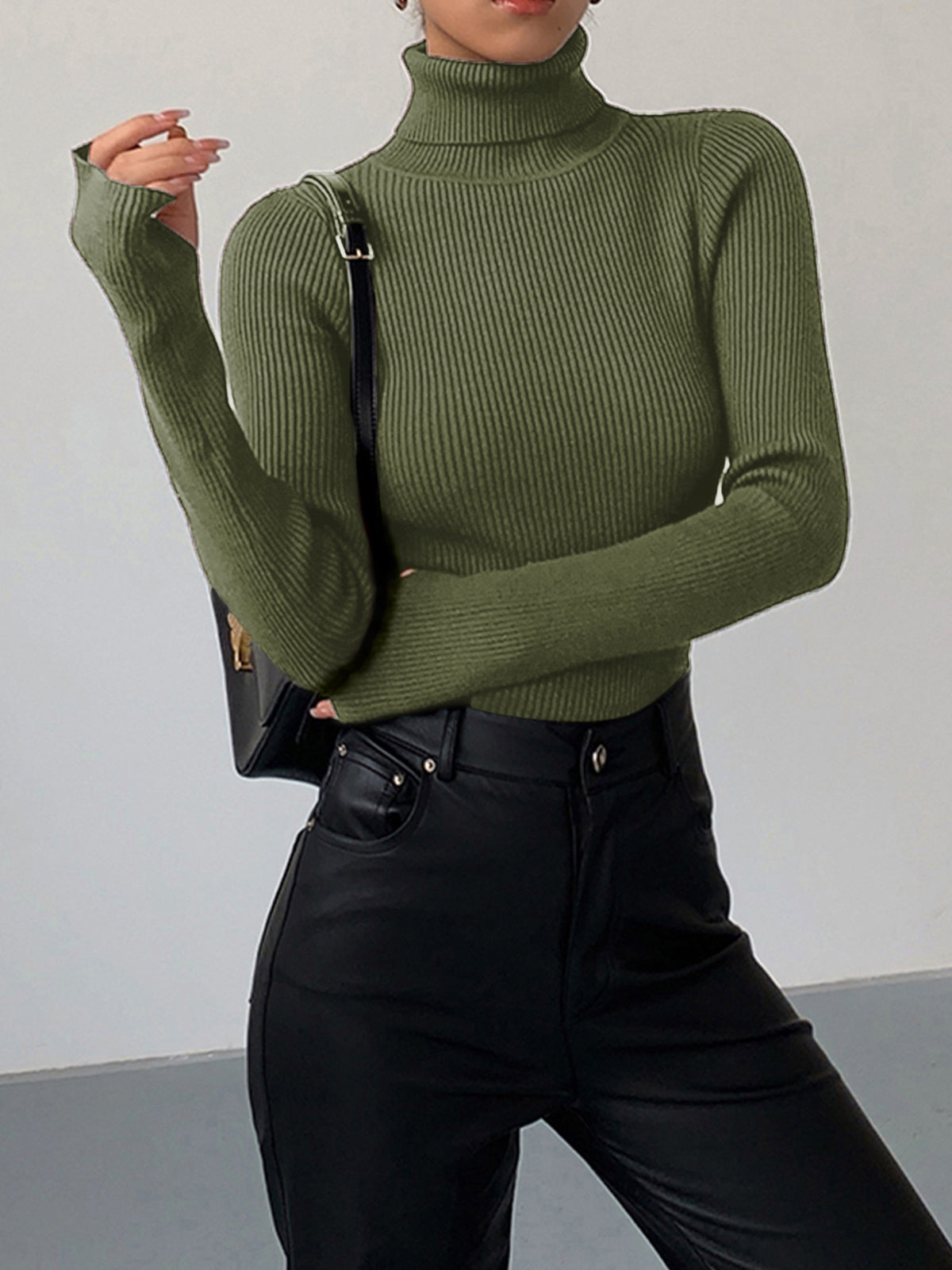 LILY | RIBBED TURTLENECK SWEATER